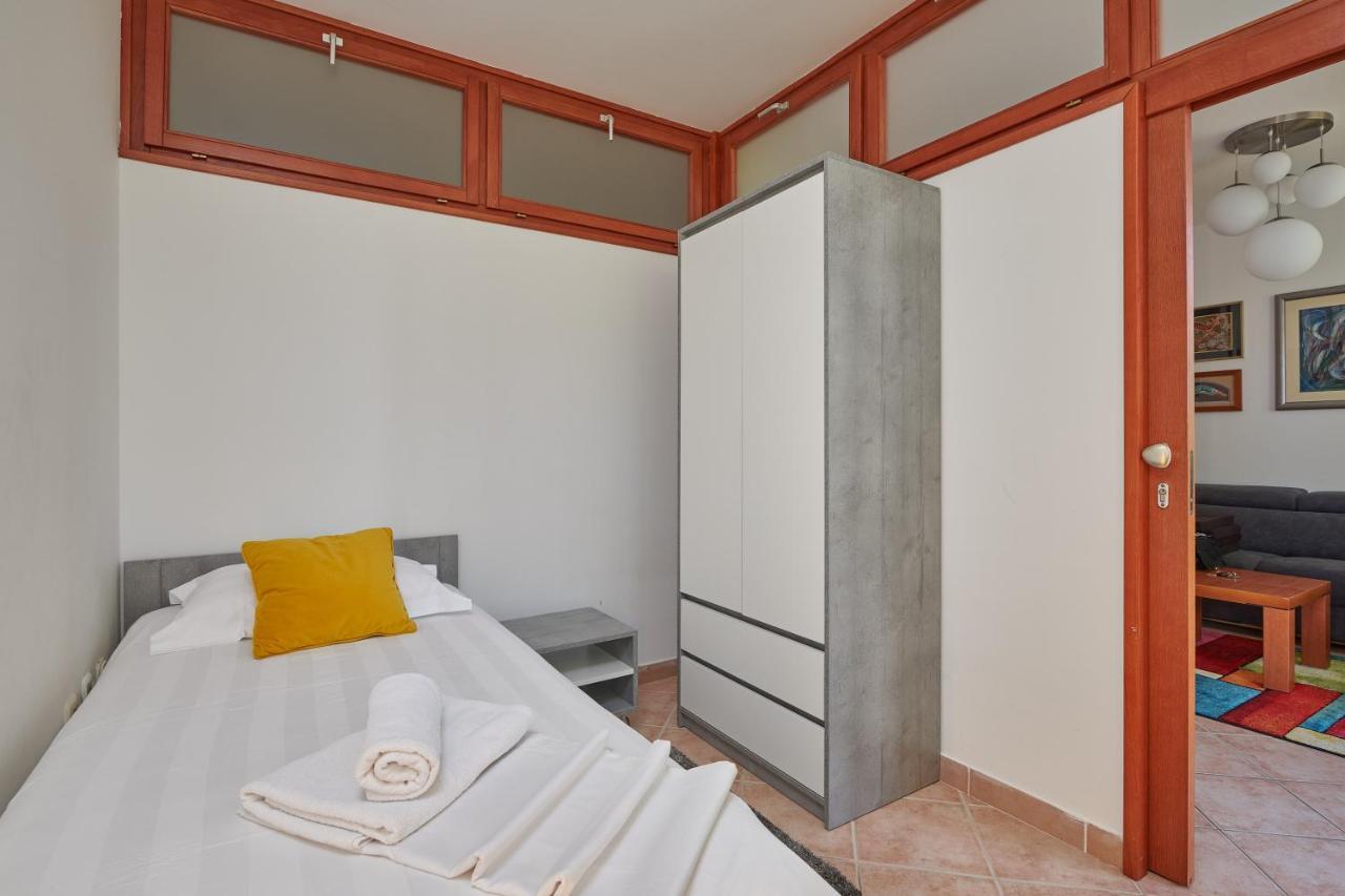 Family Apartment Dubrovnik - Private Jacuzzi Terrace, Private Parking Exteriör bild