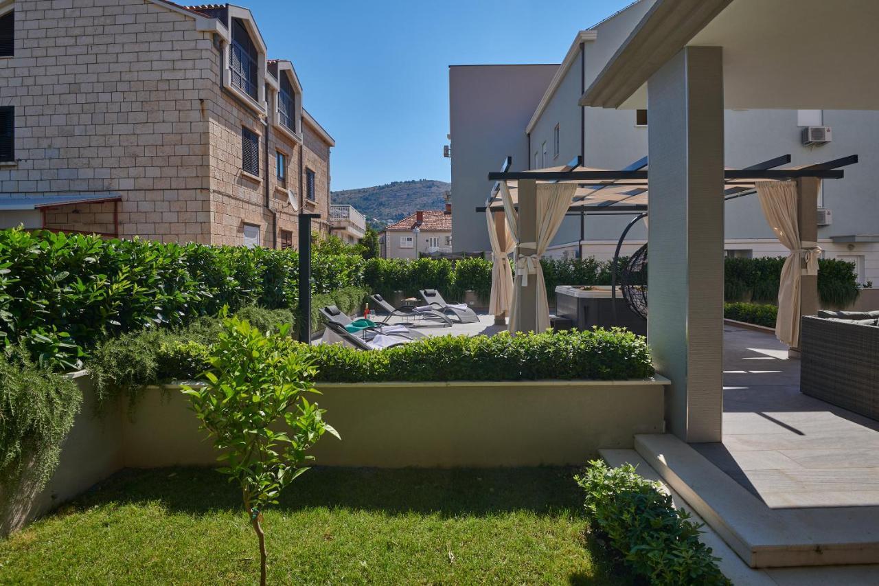 Family Apartment Dubrovnik - Private Jacuzzi Terrace, Private Parking Exteriör bild