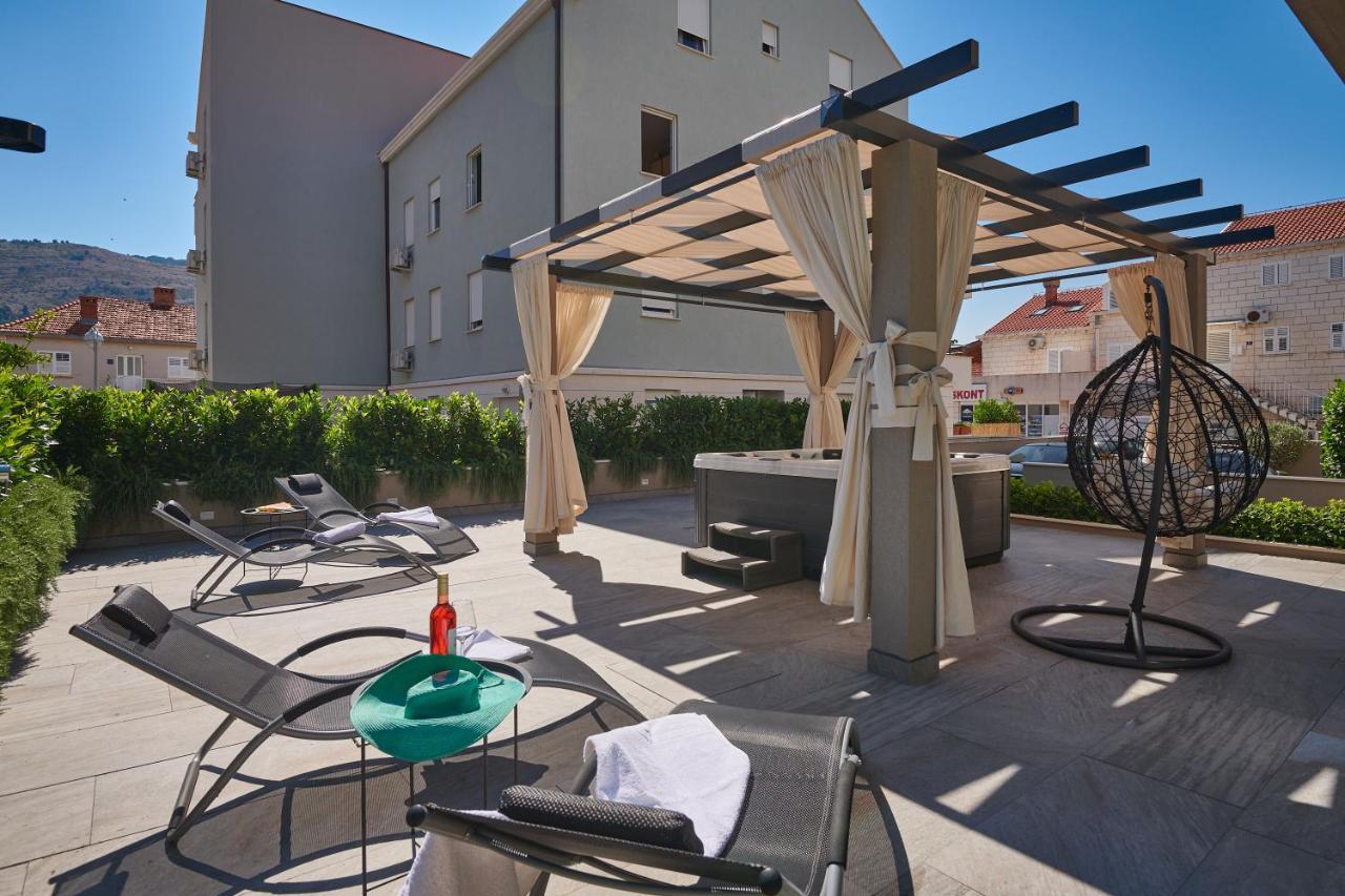 Family Apartment Dubrovnik - Private Jacuzzi Terrace, Private Parking Exteriör bild