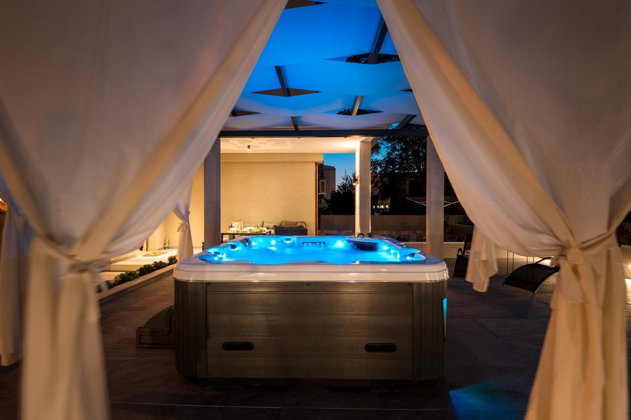 Family Apartment Dubrovnik - Private Jacuzzi Terrace, Private Parking Exteriör bild
