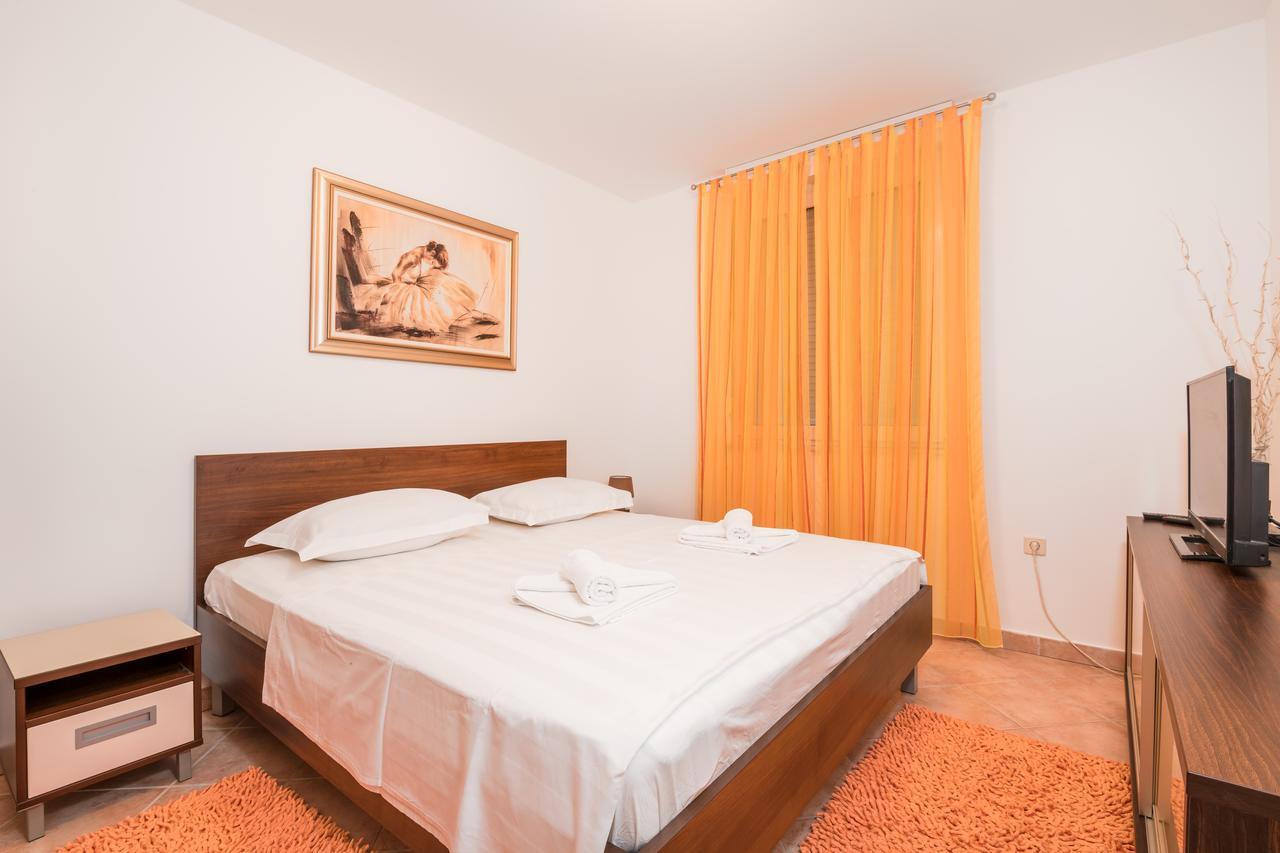 Family Apartment Dubrovnik - Private Jacuzzi Terrace, Private Parking Exteriör bild