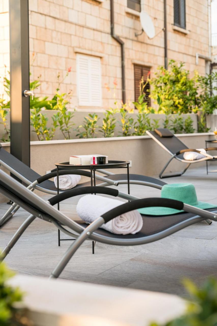 Family Apartment Dubrovnik - Private Jacuzzi Terrace, Private Parking Exteriör bild